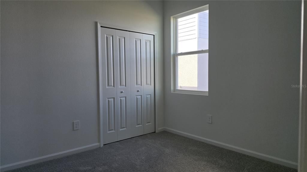 For Rent: $2,100 (4 beds, 2 baths, 2109 Square Feet)