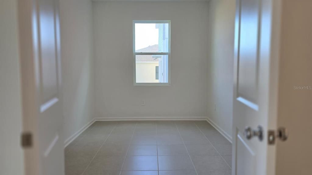 For Rent: $2,100 (4 beds, 2 baths, 2109 Square Feet)