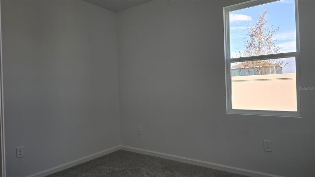 For Rent: $2,100 (4 beds, 2 baths, 2109 Square Feet)