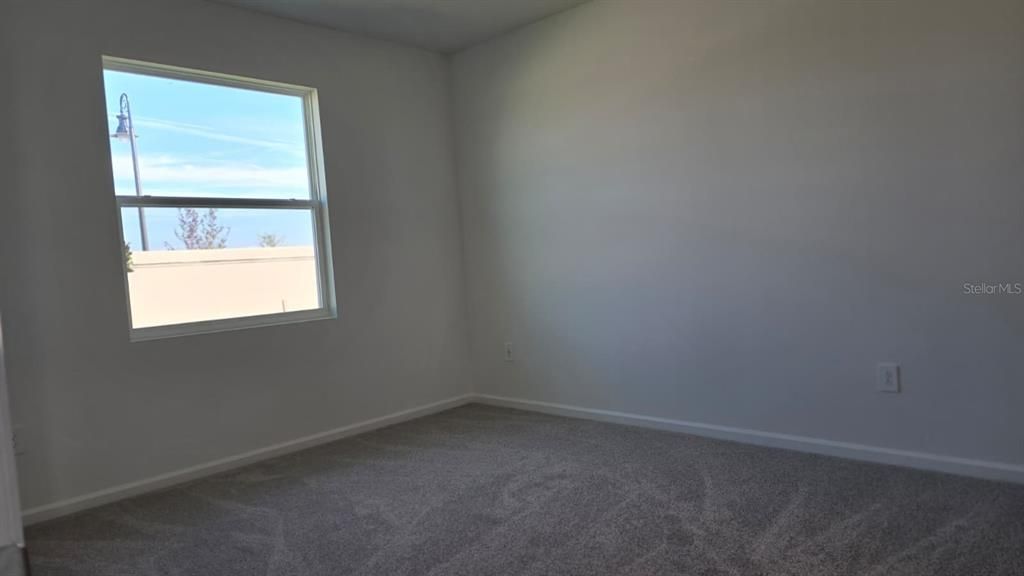 For Rent: $2,100 (4 beds, 2 baths, 2109 Square Feet)