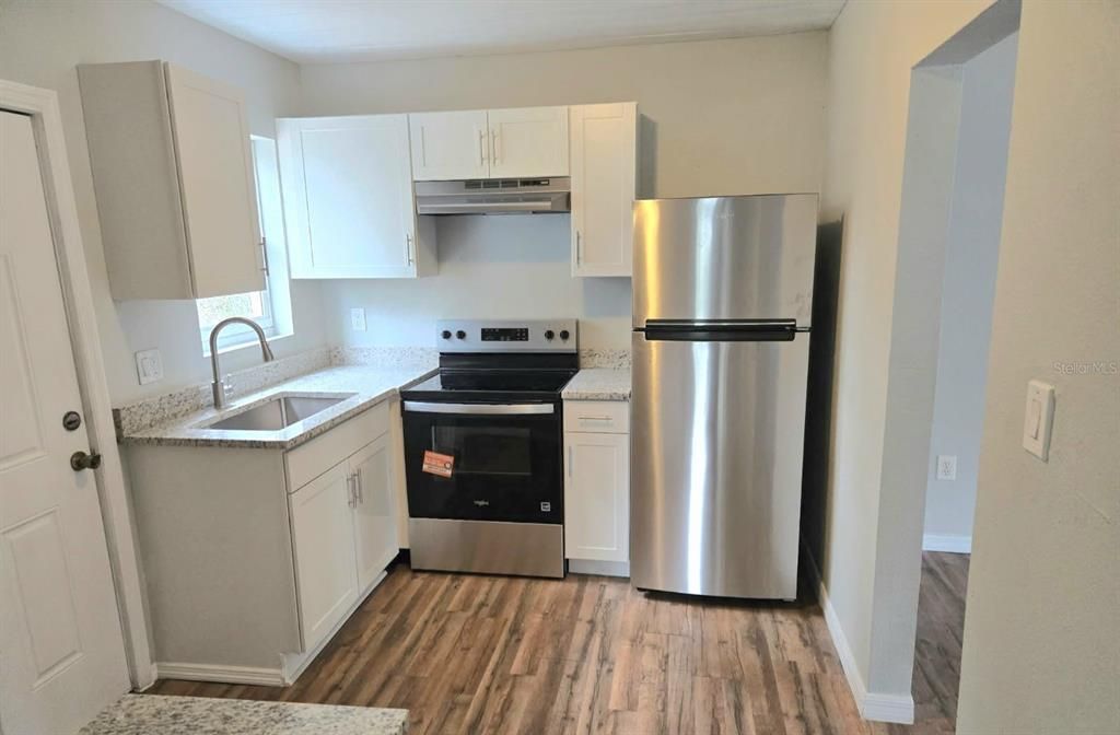 待售: $269,900 (3 贝兹, 1 浴室, 850 平方英尺)