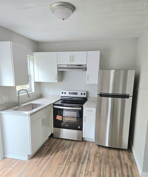 待售: $269,900 (3 贝兹, 1 浴室, 850 平方英尺)