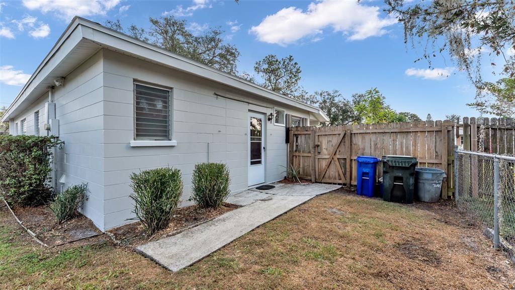 Под контрактом: $270,000 (3 спален, 2 ванн, 1220 Квадратных фут)