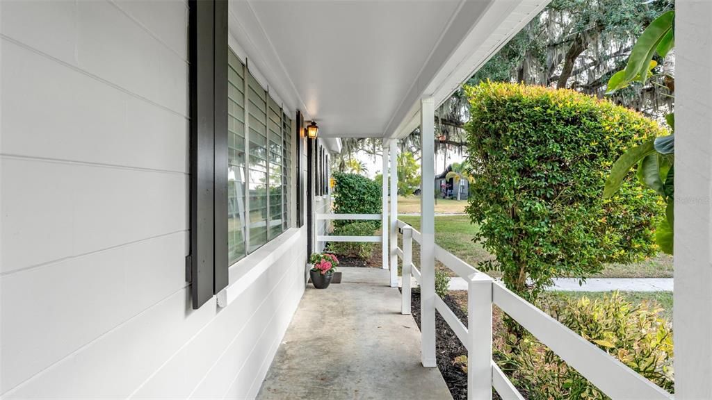 Под контрактом: $270,000 (3 спален, 2 ванн, 1220 Квадратных фут)