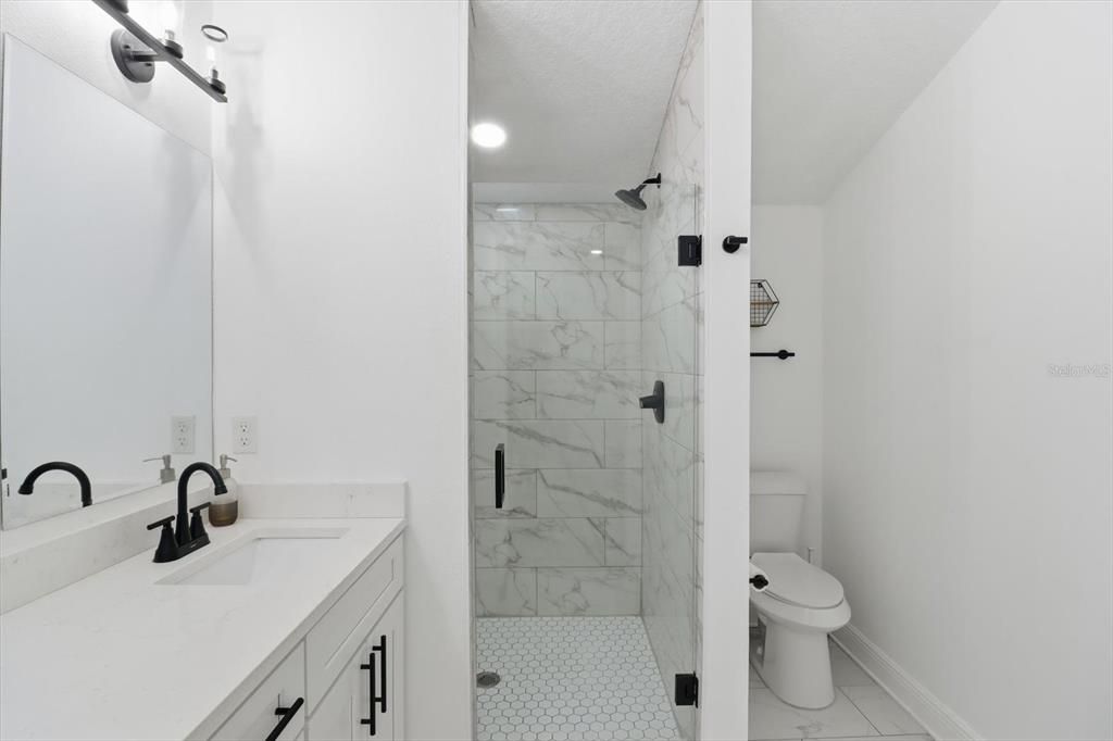 En Venta: $414,900 (3 camas, 2 baños, 1232 Pies cuadrados)