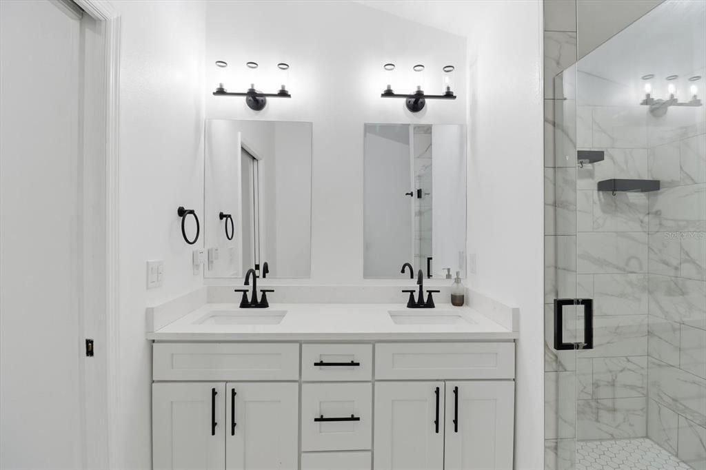 En Venta: $414,900 (3 camas, 2 baños, 1232 Pies cuadrados)