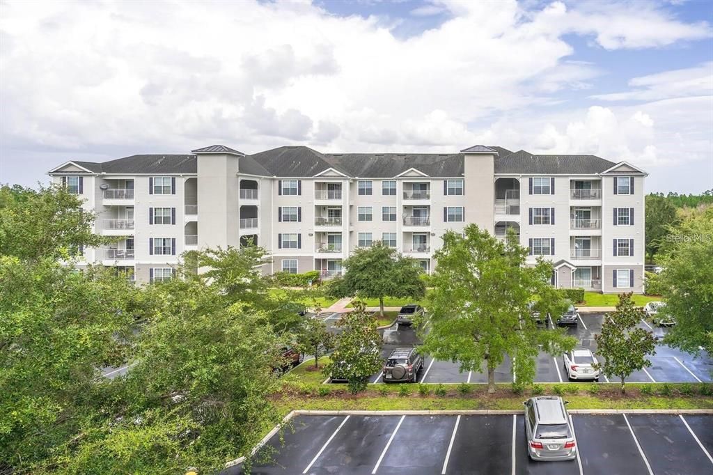 For Sale: $299,999 (3 beds, 2 baths, 1269 Square Feet)