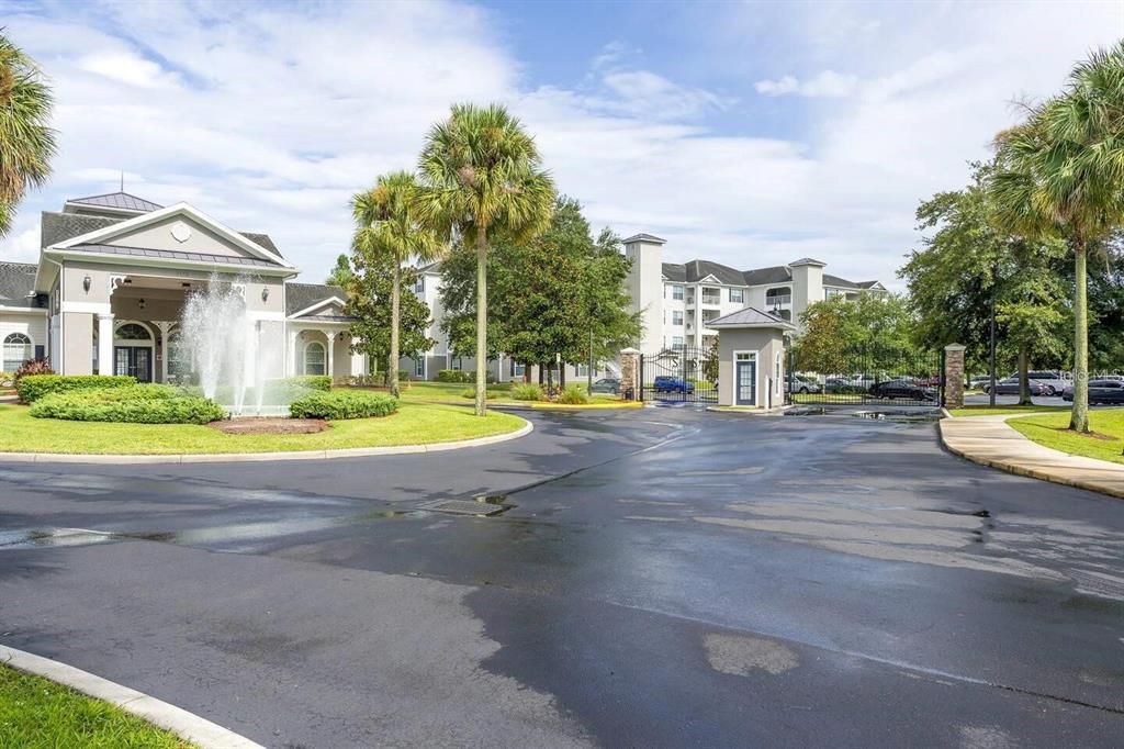 For Sale: $299,999 (3 beds, 2 baths, 1269 Square Feet)