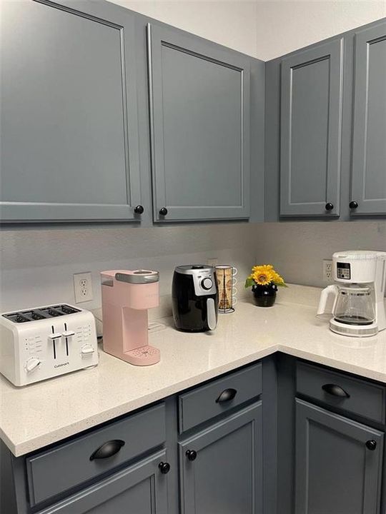 For Sale: $299,999 (3 beds, 2 baths, 1269 Square Feet)