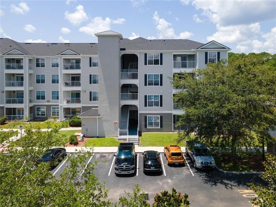 For Sale: $299,999 (3 beds, 2 baths, 1269 Square Feet)