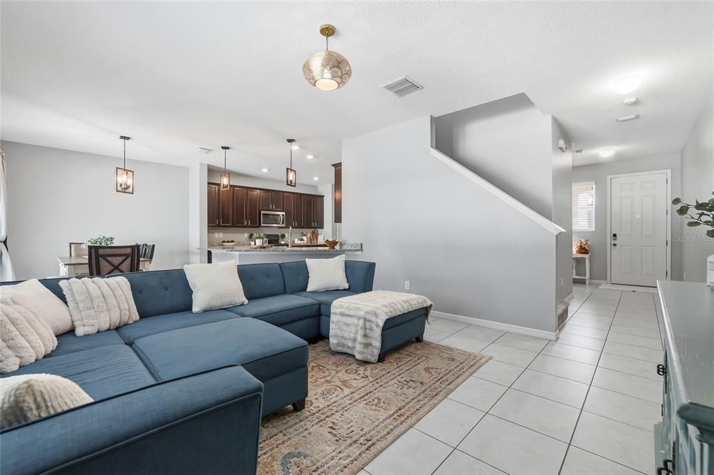 For Sale: $430,000 (4 beds, 2 baths, 2589 Square Feet)