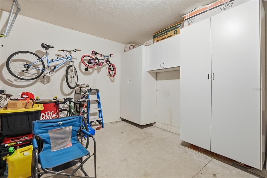 For Sale: $430,000 (4 beds, 2 baths, 2589 Square Feet)