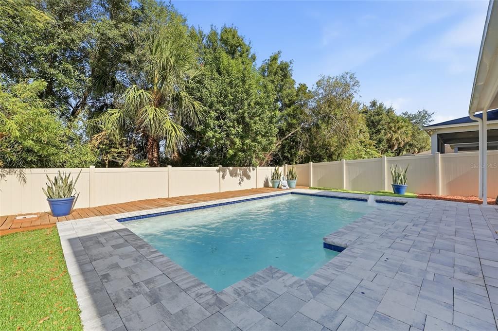 For Sale: $430,000 (4 beds, 2 baths, 2589 Square Feet)