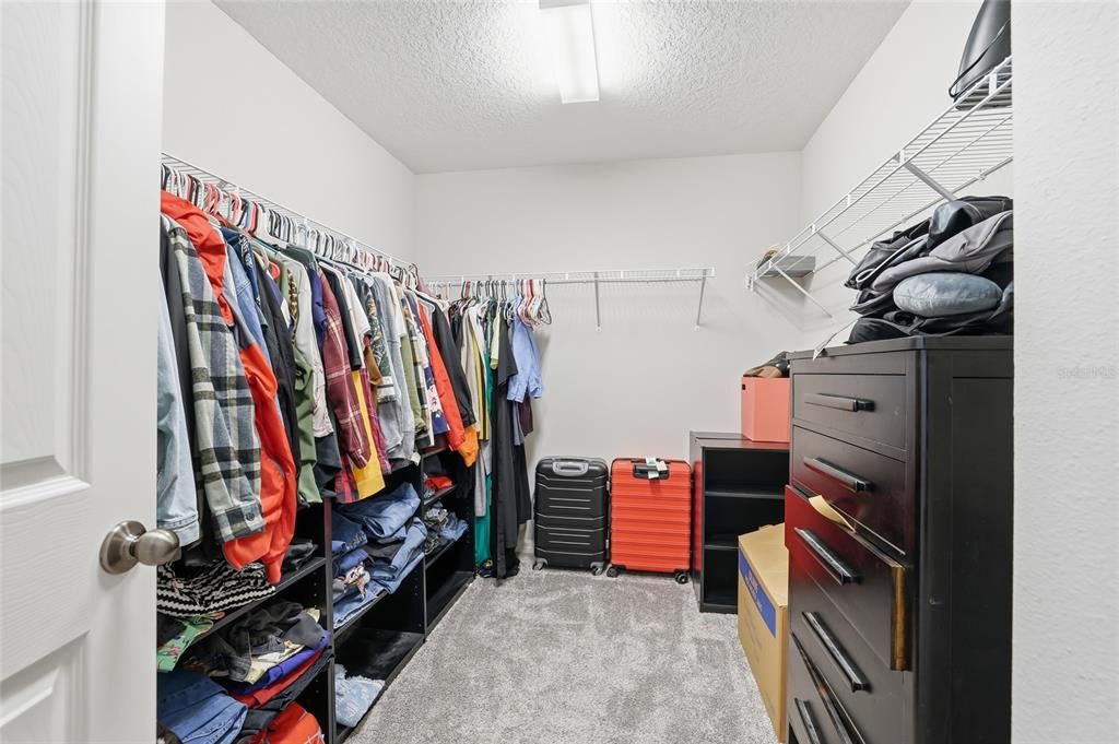 For Sale: $430,000 (4 beds, 2 baths, 2589 Square Feet)