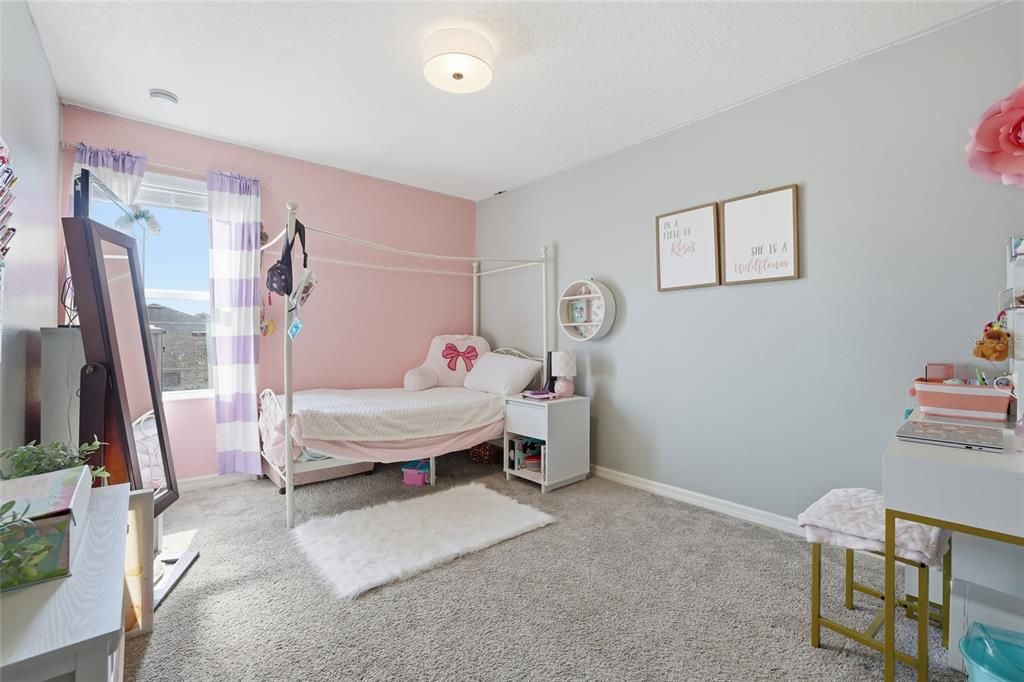 For Sale: $430,000 (4 beds, 2 baths, 2589 Square Feet)