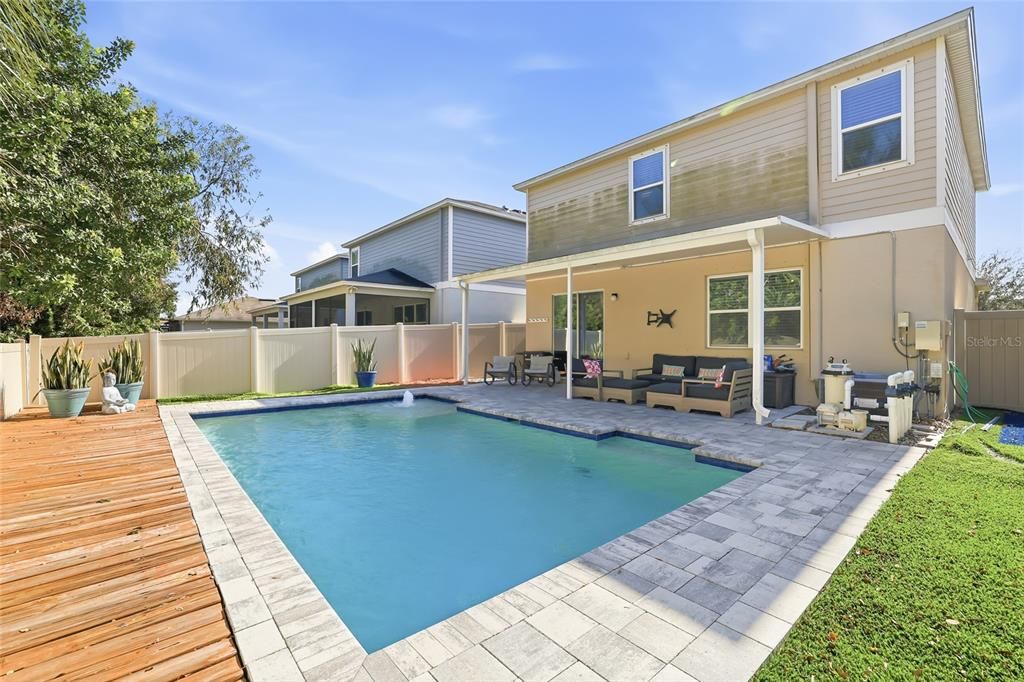 For Sale: $430,000 (4 beds, 2 baths, 2589 Square Feet)