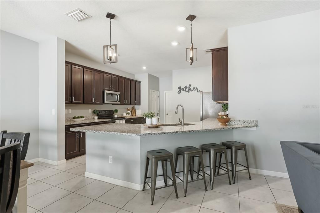 For Sale: $430,000 (4 beds, 2 baths, 2589 Square Feet)