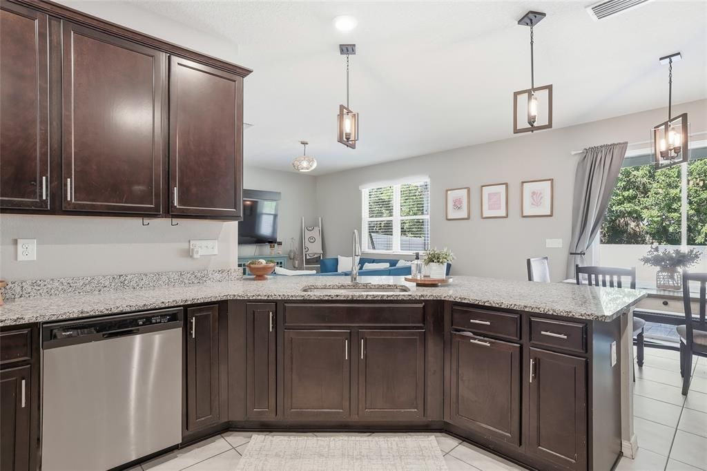 For Sale: $430,000 (4 beds, 2 baths, 2589 Square Feet)