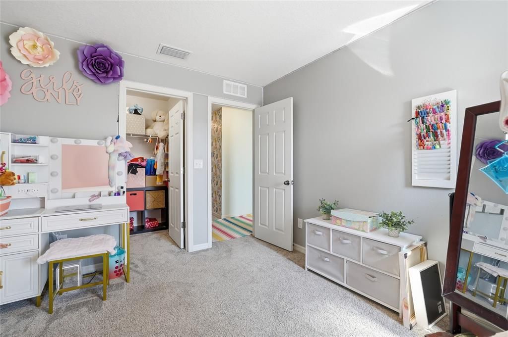 For Sale: $430,000 (4 beds, 2 baths, 2589 Square Feet)