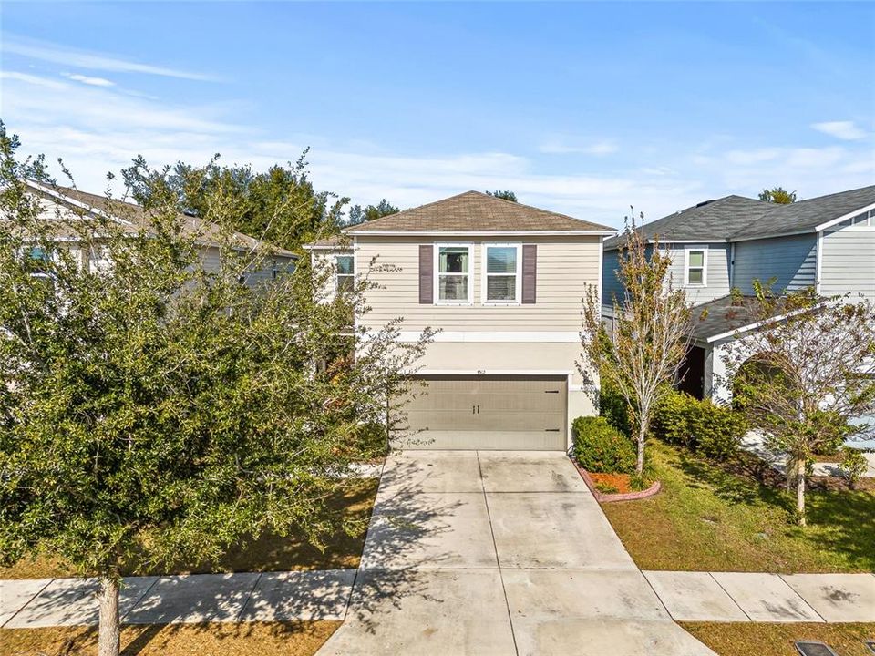 For Sale: $430,000 (4 beds, 2 baths, 2589 Square Feet)