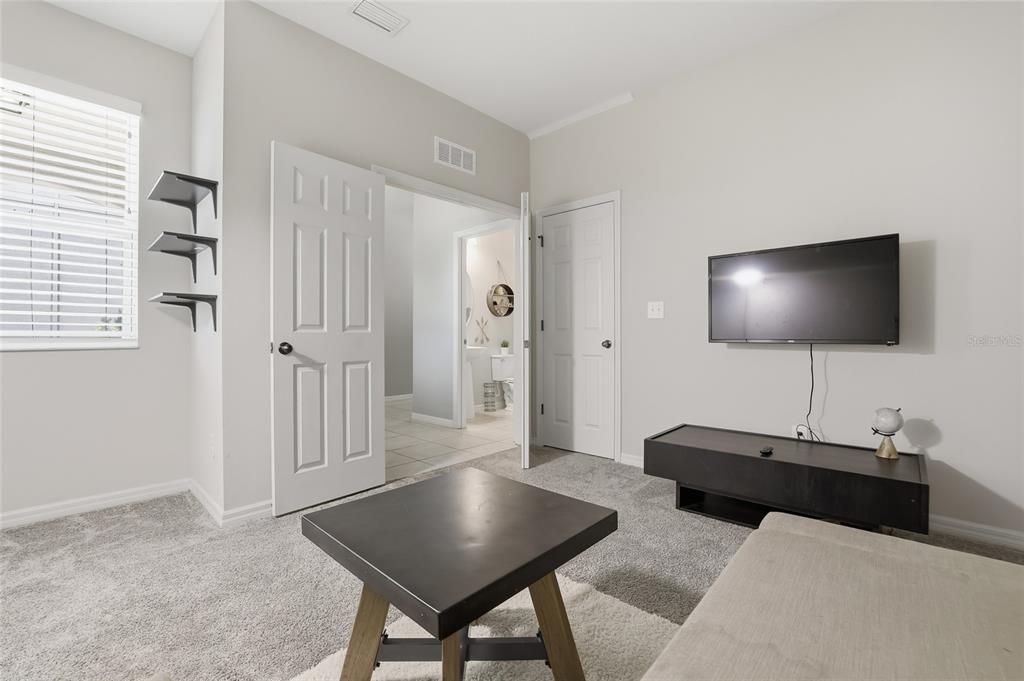 For Sale: $430,000 (4 beds, 2 baths, 2589 Square Feet)