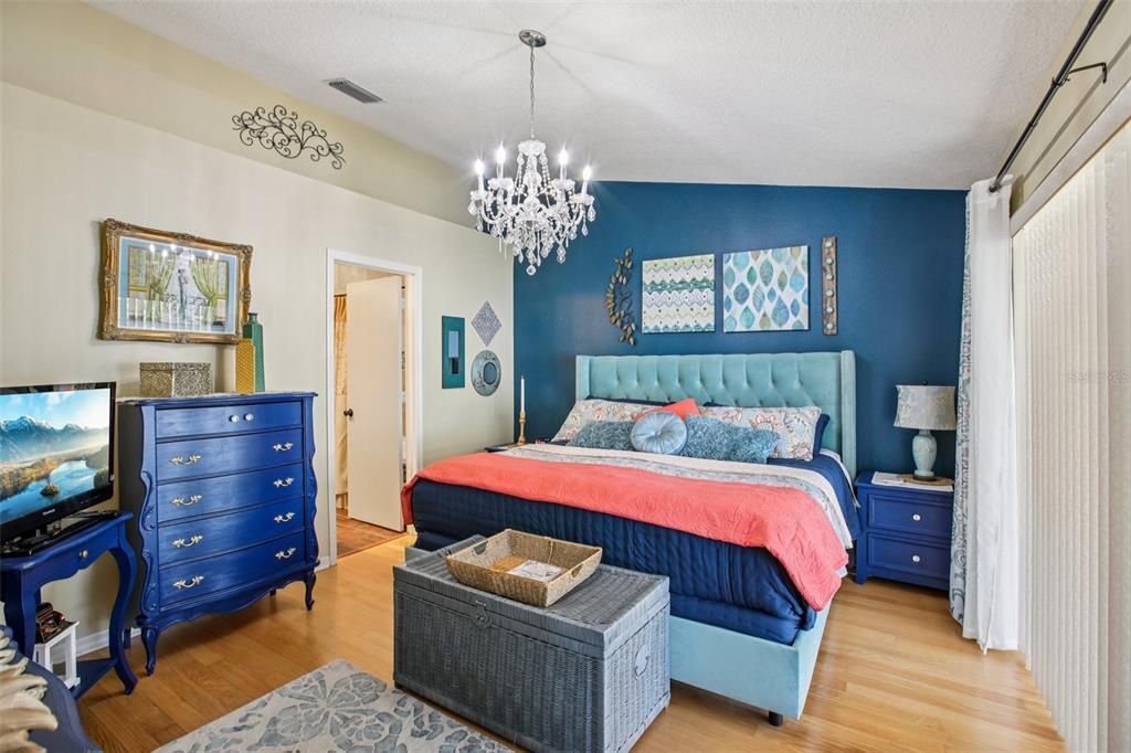 En Venta: $499,900 (3 camas, 2 baños, 1525 Pies cuadrados)