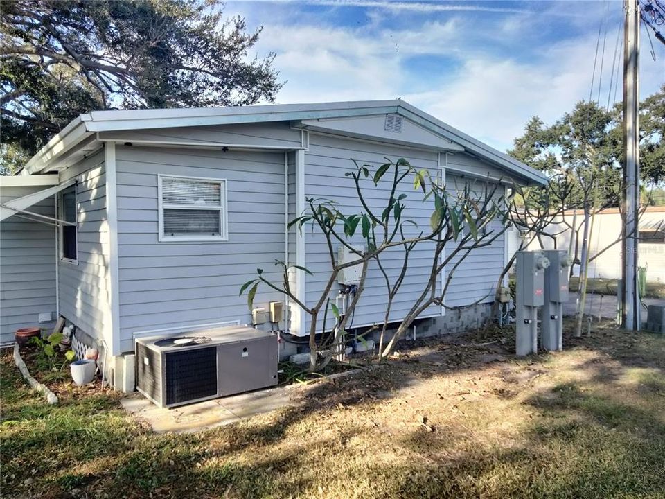 待售: $134,900 (2 贝兹, 1 浴室, 1161 平方英尺)