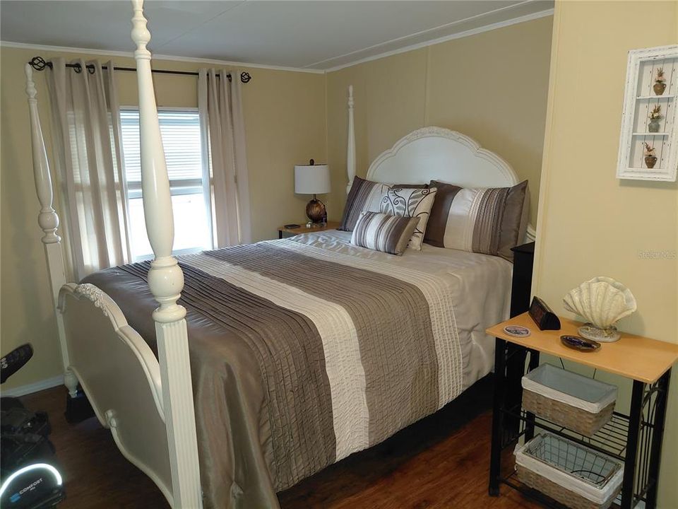 待售: $134,900 (2 贝兹, 1 浴室, 1161 平方英尺)