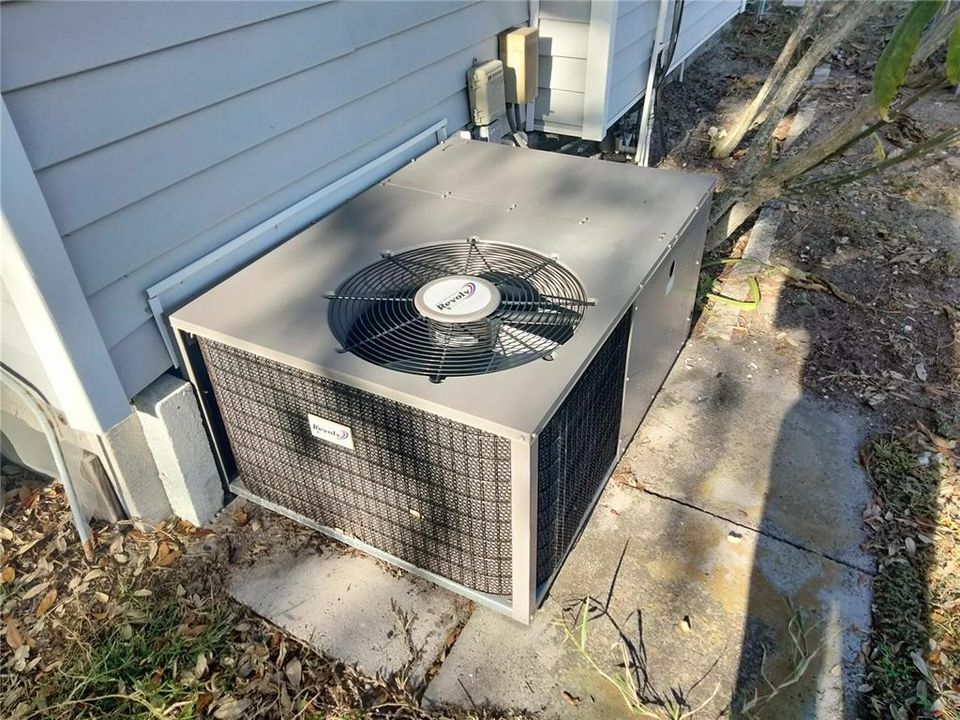 待售: $134,900 (2 贝兹, 1 浴室, 1161 平方英尺)