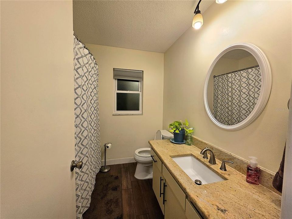 待售: $345,000 (3 贝兹, 2 浴室, 1704 平方英尺)