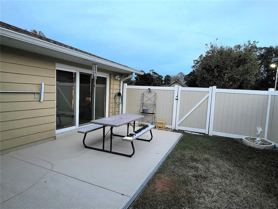 待售: $345,000 (3 贝兹, 2 浴室, 1704 平方英尺)