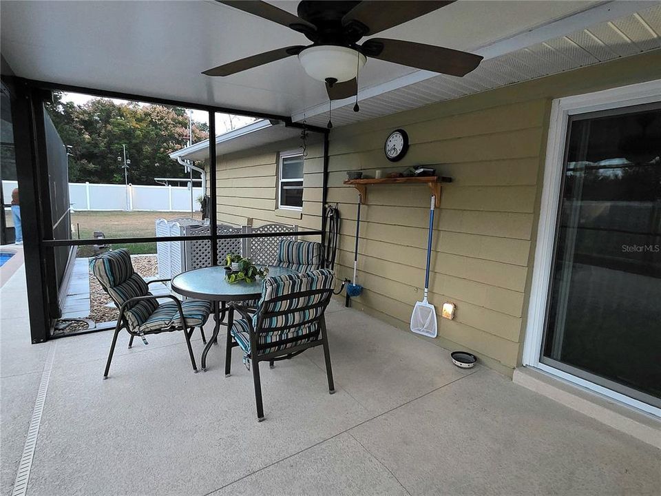 待售: $345,000 (3 贝兹, 2 浴室, 1704 平方英尺)