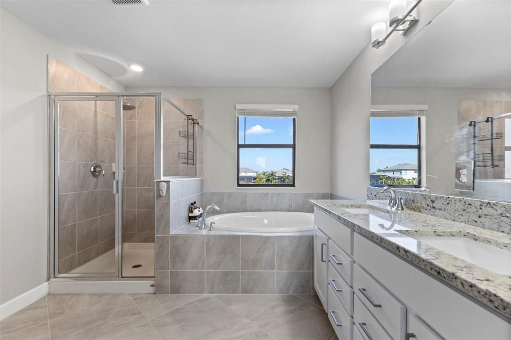 For Sale: $899,000 (6 beds, 4 baths, 3908 Square Feet)