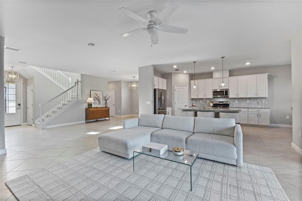 For Sale: $899,000 (6 beds, 4 baths, 3908 Square Feet)