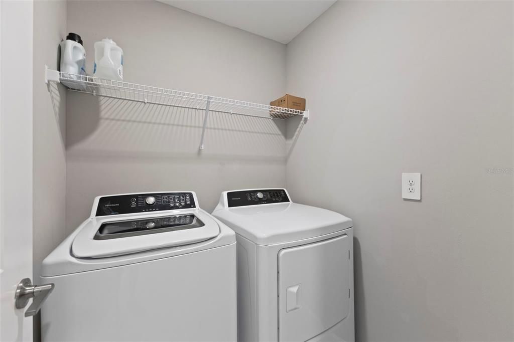 For Sale: $899,000 (6 beds, 4 baths, 3908 Square Feet)