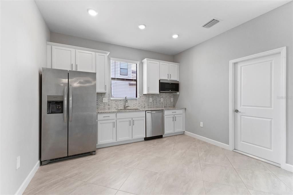 For Sale: $899,000 (6 beds, 4 baths, 3908 Square Feet)