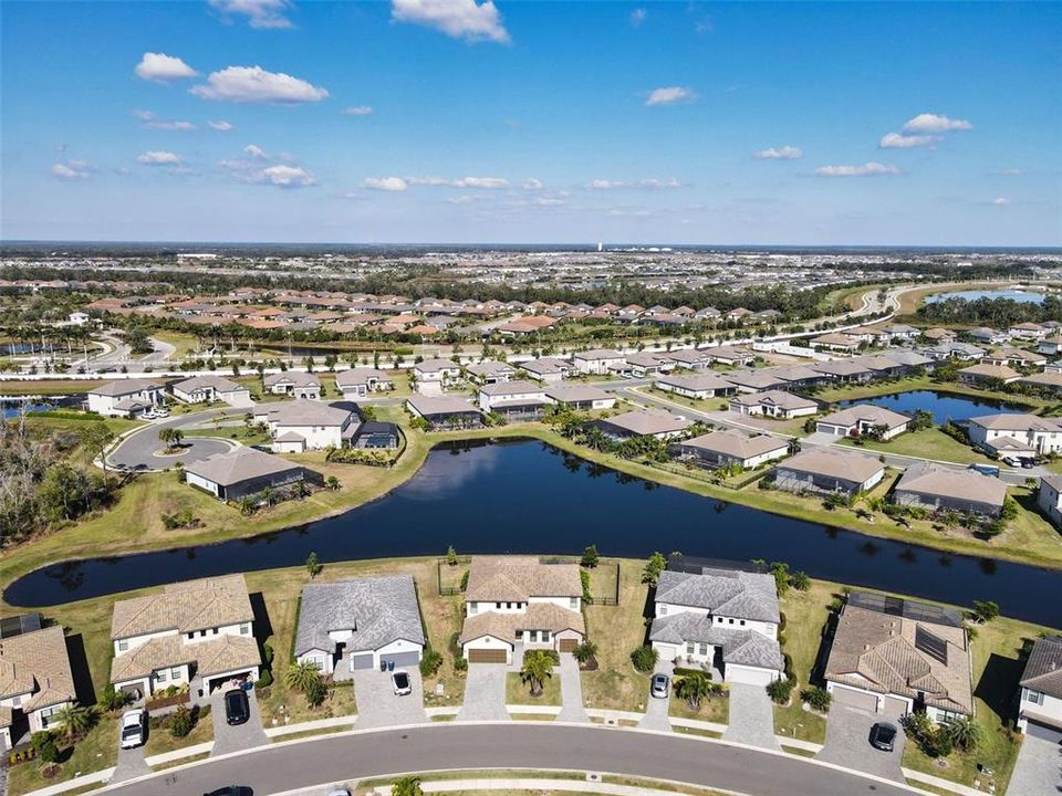 For Sale: $899,000 (6 beds, 4 baths, 3908 Square Feet)