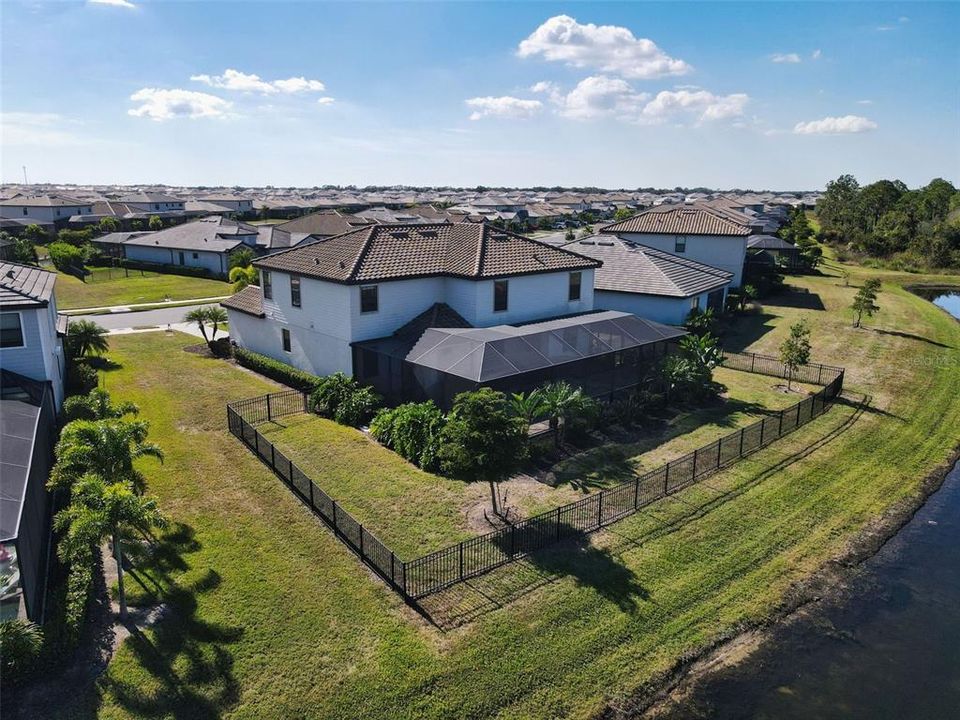 For Sale: $899,000 (6 beds, 4 baths, 3908 Square Feet)