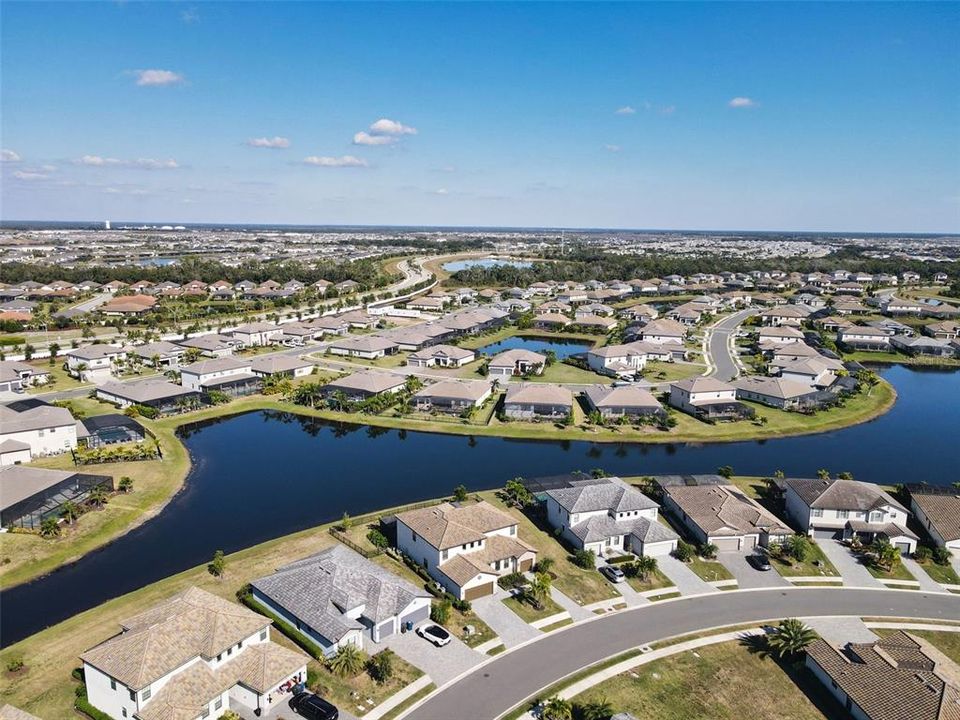 For Sale: $899,000 (6 beds, 4 baths, 3908 Square Feet)