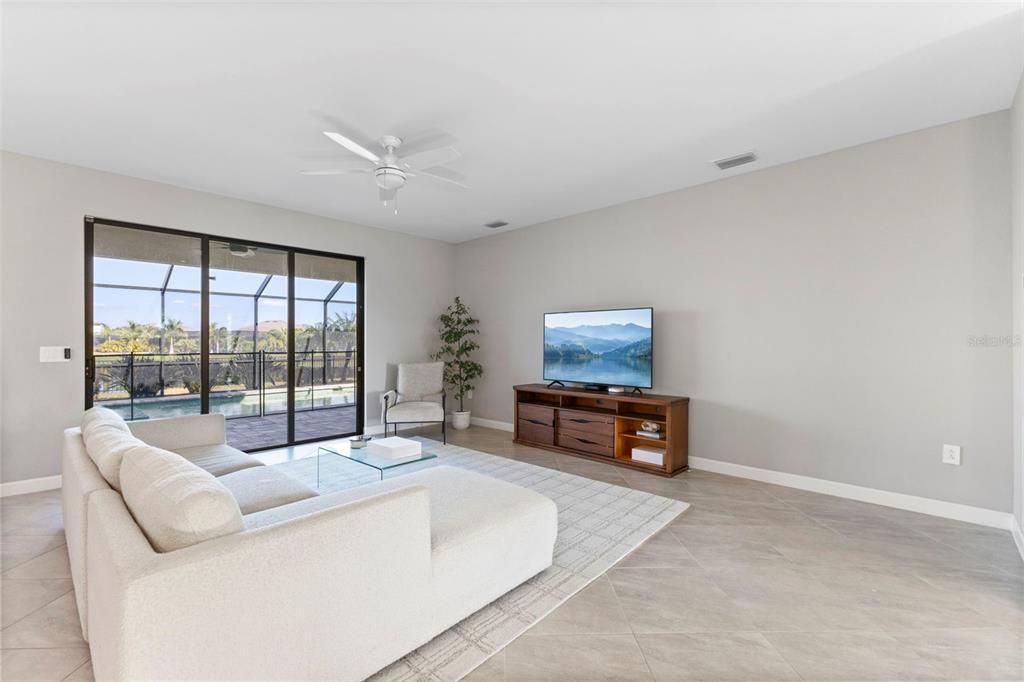 For Sale: $899,000 (6 beds, 4 baths, 3908 Square Feet)