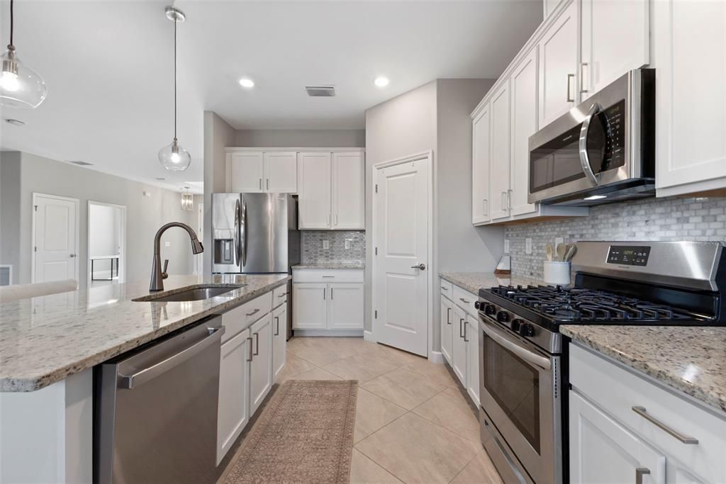 For Sale: $899,000 (6 beds, 4 baths, 3908 Square Feet)