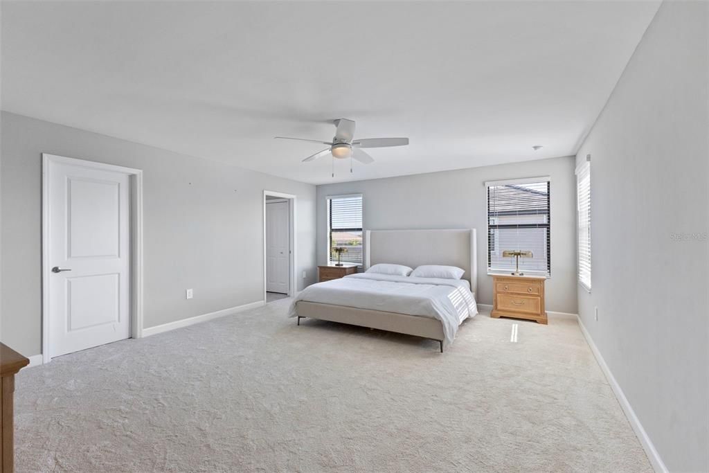 For Sale: $899,000 (6 beds, 4 baths, 3908 Square Feet)