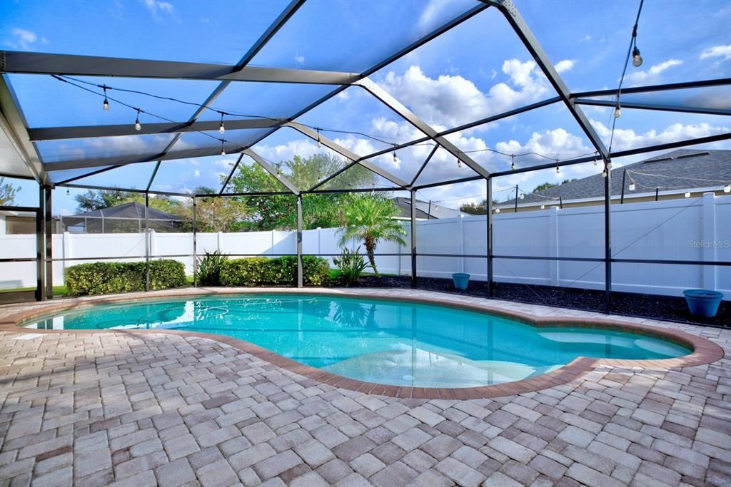 En Renta: $3,200 (4 camas, 3 baños, 2345 Pies cuadrados)