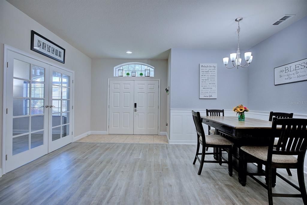 En Renta: $3,200 (4 camas, 3 baños, 2345 Pies cuadrados)