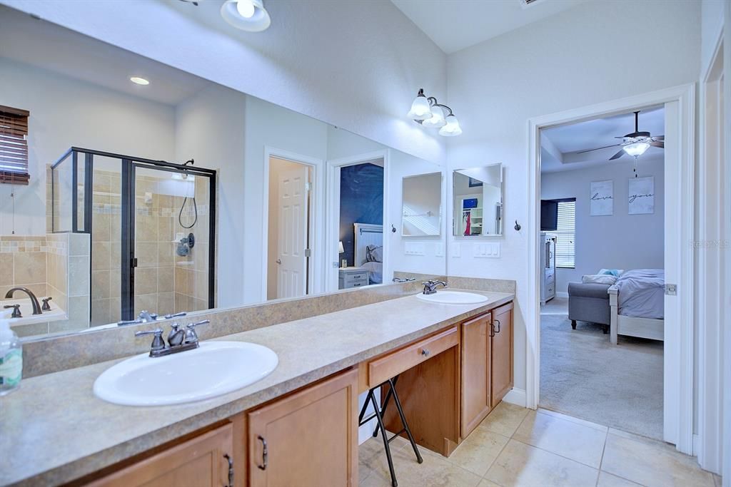 En Renta: $3,200 (4 camas, 3 baños, 2345 Pies cuadrados)