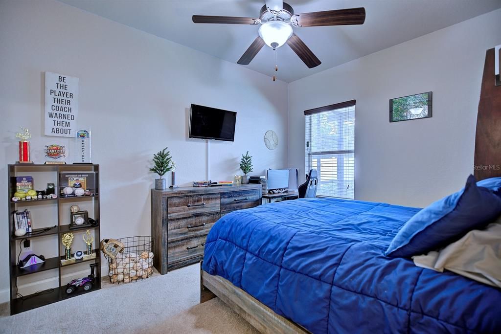 En Renta: $3,200 (4 camas, 3 baños, 2345 Pies cuadrados)