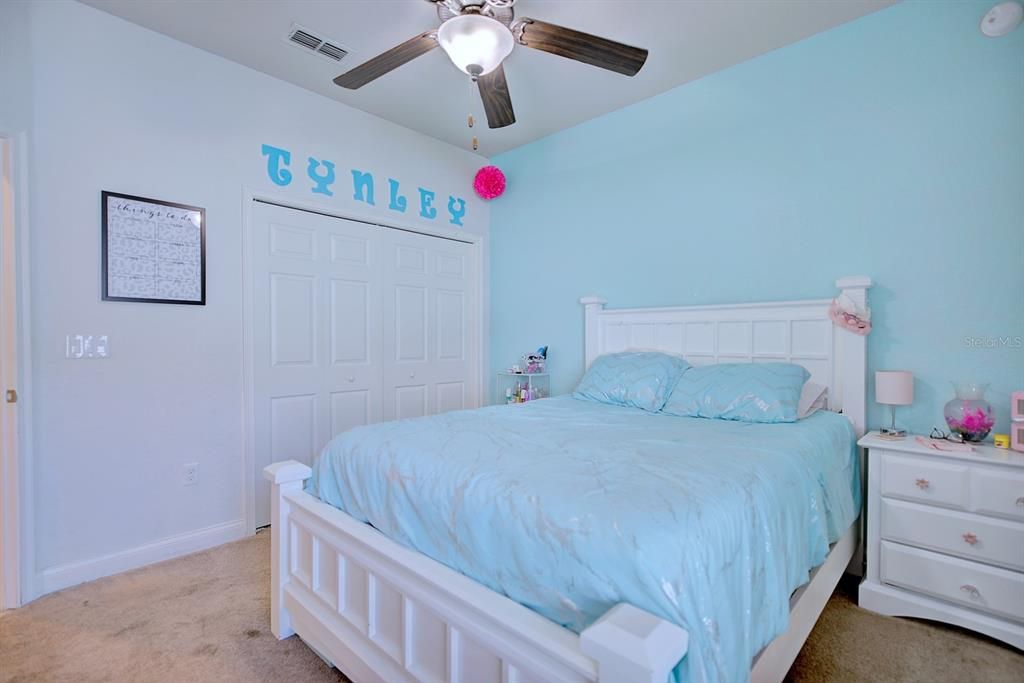 En Renta: $3,200 (4 camas, 3 baños, 2345 Pies cuadrados)