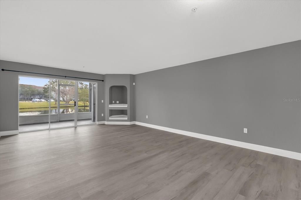 For Sale: $170,000 (1 beds, 1 baths, 861 Square Feet)