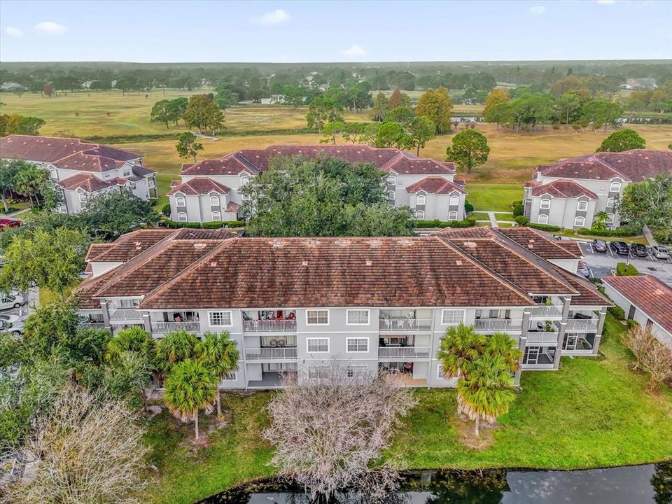 For Sale: $170,000 (1 beds, 1 baths, 861 Square Feet)