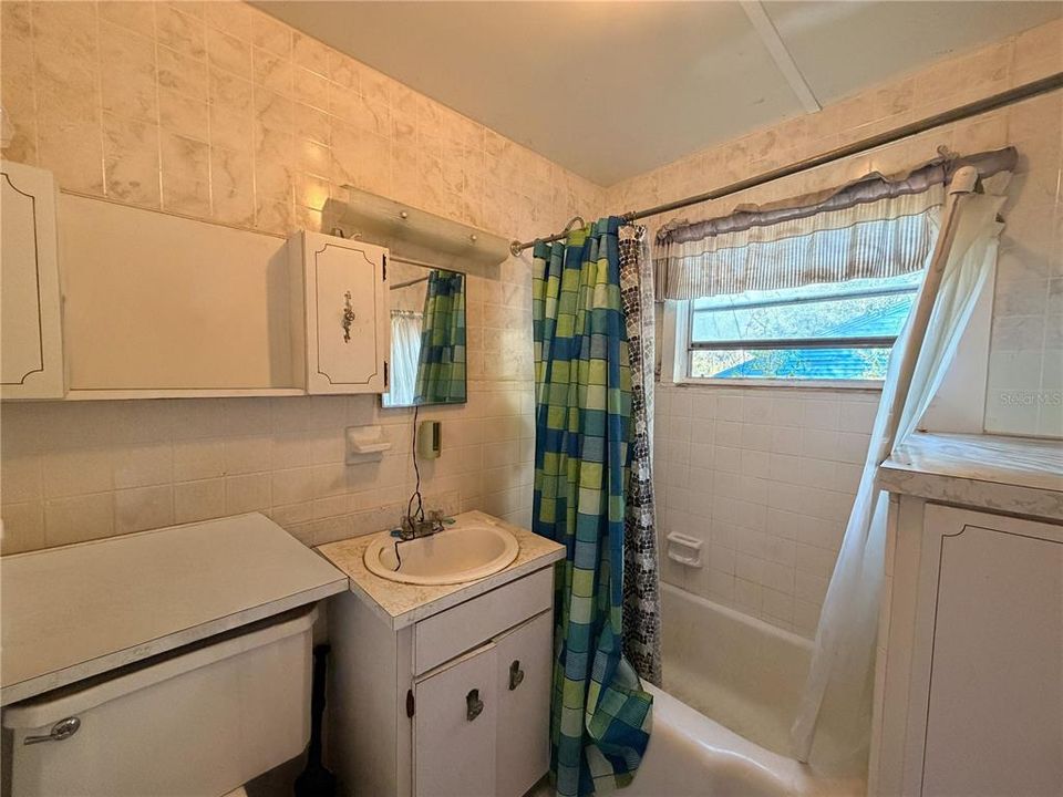 For Sale: $170,000 (4 beds, 2 baths, 1218 Square Feet)